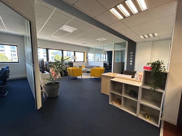 A VENDRE : Beaux bureaux rénovés 127 m2 - NANTES OUEST (intra périph.)