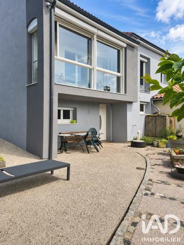 Maison à vendre 6 pièces 114 m² Le Puy-en-Velay