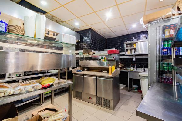 Local commercial 72.39 m2