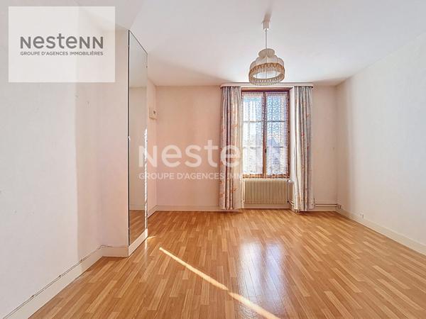 Orléans Parc Pasteur, maison de ville "entre deux gares", 4 chambres, jardin, dépendance