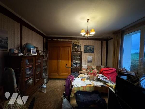 Maison proche de la Baie du Mont Saint Michel.
Une maison à usage d'habitation, comprenant :
...