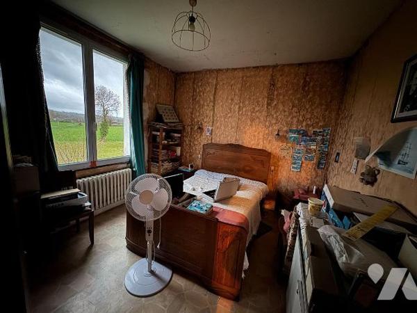 Maison proche de la Baie du Mont Saint Michel.
Une maison à usage d'habitation, comprenant :
...