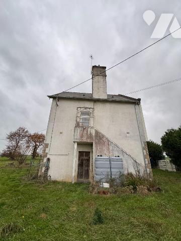 Maison proche de la Baie du Mont Saint Michel.
Une maison à usage d'habitation, comprenant :
...