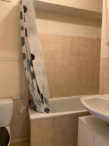 INVESTISSEURS STUDIO PARKING GARE