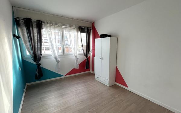 Appartement à vendre    4 pièces •  Beauvais