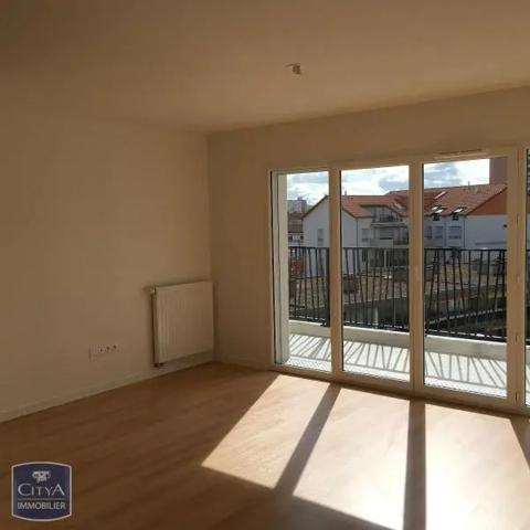 Appartement à louer 3 pièces 64.1m² Clermont-Ferrand (63000)