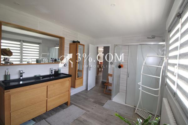 Maison
                                                                                                                                                                                                                                                                                                                        6 pièce(s)                                                                                                                                                                                                          5 chambre(s)                                                                                                                                                                                                          145  m²