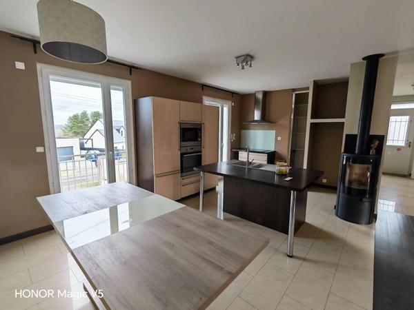 Maison à vendre |  Chargé |  6 pièces | 145 m²