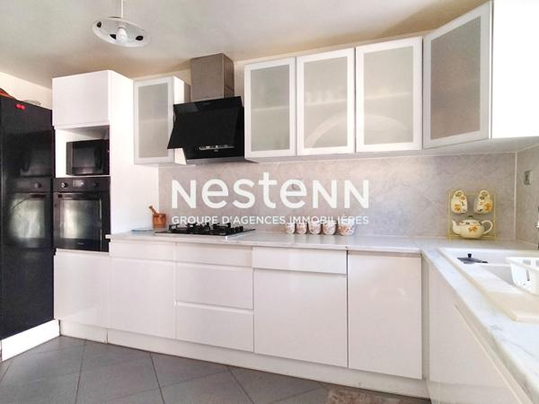 Maison de ville - Nogent Sur Vernisson - 5 pièces 116 m2 - 3 chambres - Grenier aménageable -toit terrasse - jardinet - Atelier - cour - Hangar