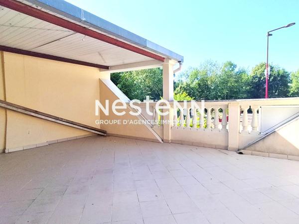 Maison de ville - Nogent Sur Vernisson - 5 pièces 116 m2 - 3 chambres - Grenier aménageable -toit terrasse - jardinet - Atelier - cour - Hangar