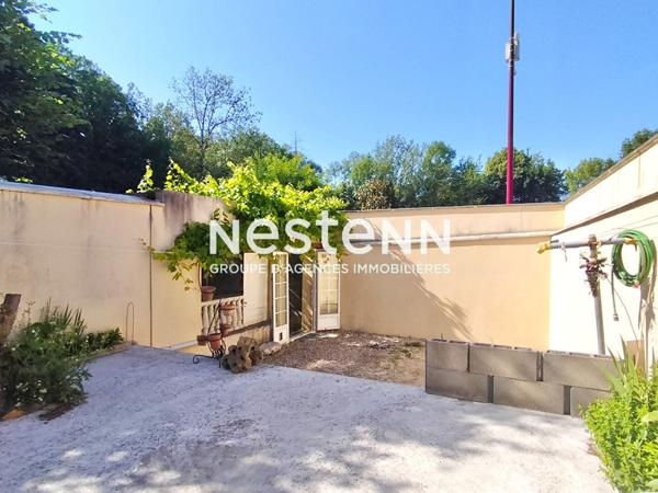 Maison de ville - Nogent Sur Vernisson - 5 pièces 116 m2 - 3 chambres - Grenier aménageable -toit terrasse - jardinet - Atelier - cour - Hangar