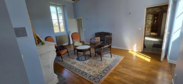 Magnifique Manoir en plein coeur de bourg
