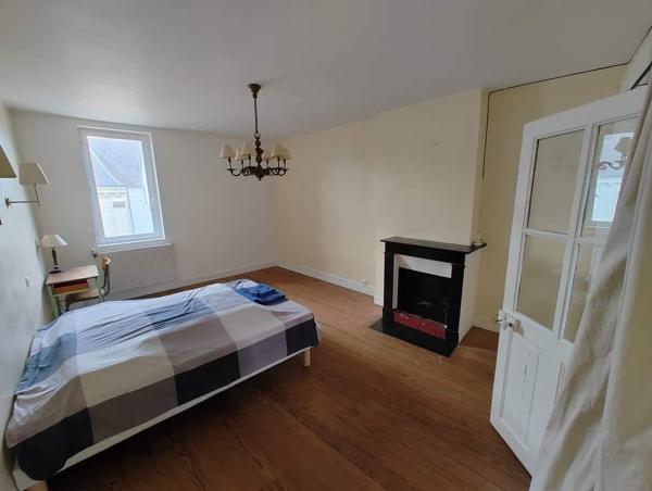 Maison de ville à vendre dans le centre-ville de Saumur, spécial investisseur