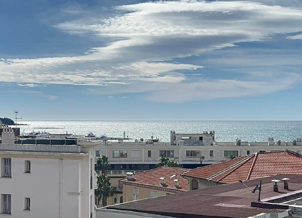 Appartement à vendre    2 pièces • 53,46 m2 Juan-les-Pins - Antibes