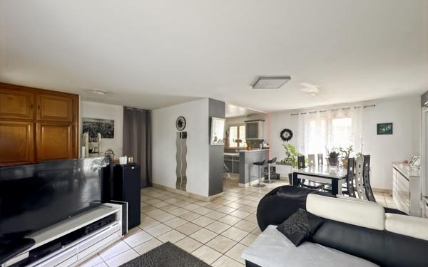 Maison à vendre    4 pièces • 90 m2 Cornille