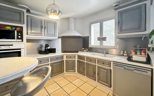 Maison à vendre    4 pièces • 90 m2 Cornille