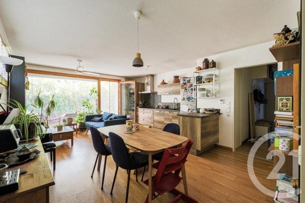 Appartement F4 à vendre  4 pièces - 81 m 2   GRENOBLE  - 38