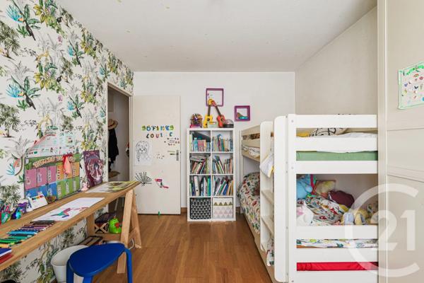 Appartement F4 à vendre  4 pièces - 81 m 2   GRENOBLE  - 38