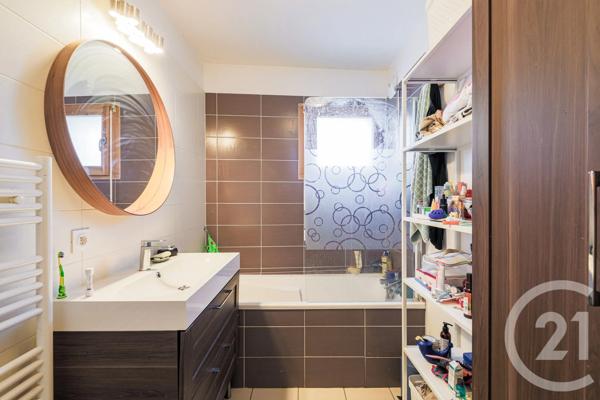 Appartement F4 à vendre  4 pièces - 81 m 2   GRENOBLE  - 38