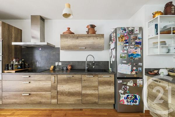 Appartement F4 à vendre  4 pièces - 81 m 2   GRENOBLE  - 38
