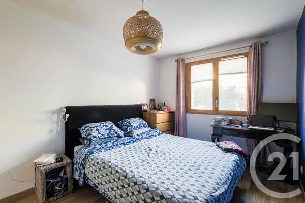Appartement F4 à vendre  4 pièces - 81 m 2   GRENOBLE  - 38
