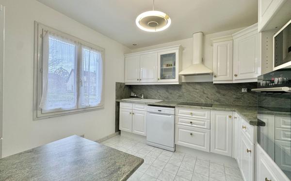 Maison à vendre    4 pièces • 89 m2 Ozoir-la-Ferrière