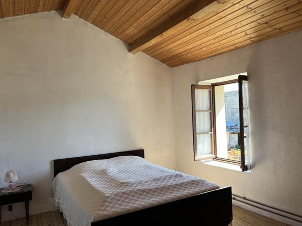 Maison à vendre |  Marcillac-Lanville |  5 pièces | 111 m²