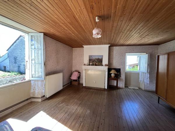 Maison à vendre |  Marcillac-Lanville |  5 pièces | 111 m²
