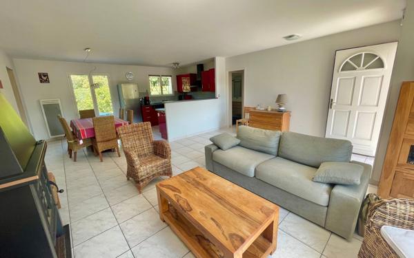 Maison à vendre    4 pièces •  Messanges