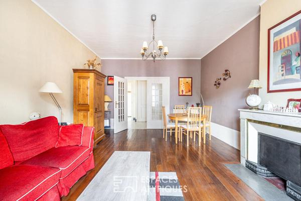 Appartement ancien en plein centre avec jardin, caves et grenier