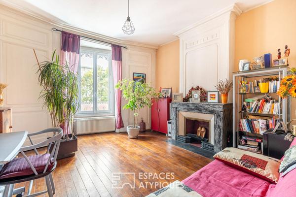 Appartement ancien en plein centre avec jardin, caves et grenier