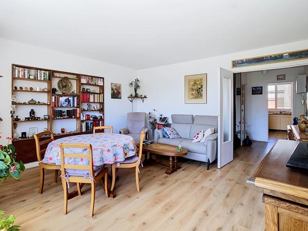 MAISONS-ALFORT - 4 PIÈCES 79m² LC AVEC BOX ET CAVE - 3ÈME ÉTAGE AVEC ASCENSEUR
