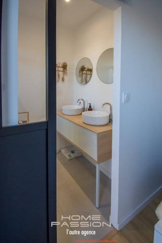 VAUX-SUR-MER  UNE MAISON DE TYPE CITADINE AUX ACCENTS SCANDINAVES