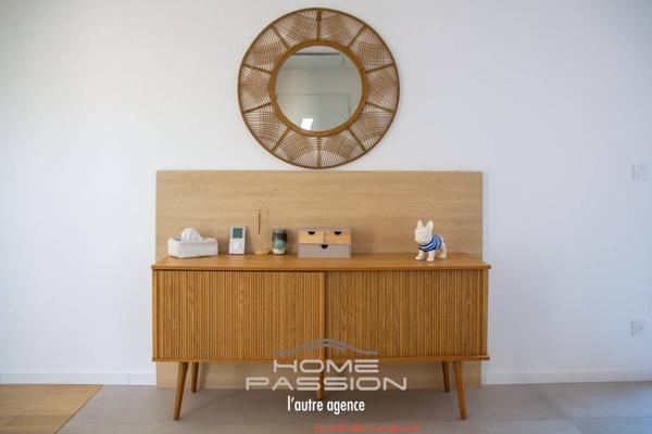 VAUX-SUR-MER  UNE MAISON DE TYPE CITADINE AUX ACCENTS SCANDINAVES