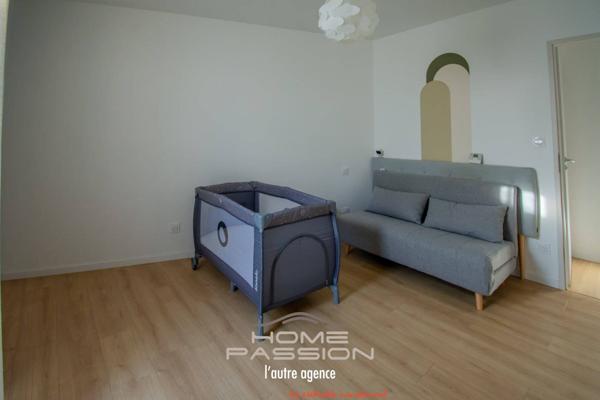 VAUX-SUR-MER  UNE MAISON DE TYPE CITADINE AUX ACCENTS SCANDINAVES