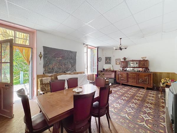 Sud Ardèche – Saint-Paul-le-Jeune (07460) Maison en pierre indépendante – Habitation + local commercial – Terrain 793 m²