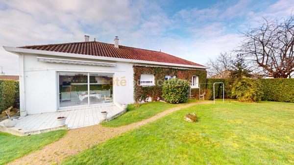 Vente Maison159 m² - 7 Pièces - MORTAGNE SUR SEVRE (85290)