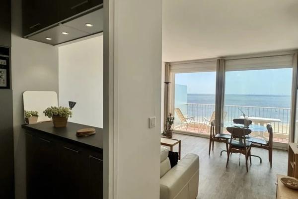 STUDIO DE 27M2-TERRASSE 8M2-FACE MER-DERNIER ETAGE-QUARTIER ACQUABAULE-PLACE DE PARKING EXTERIEURE