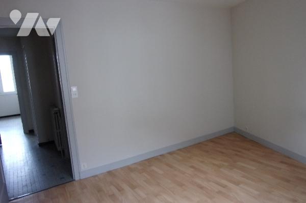 Opportunité investisseur,un ensemble immobilier de 2 appartements de 79m² et 71m² avec garages.