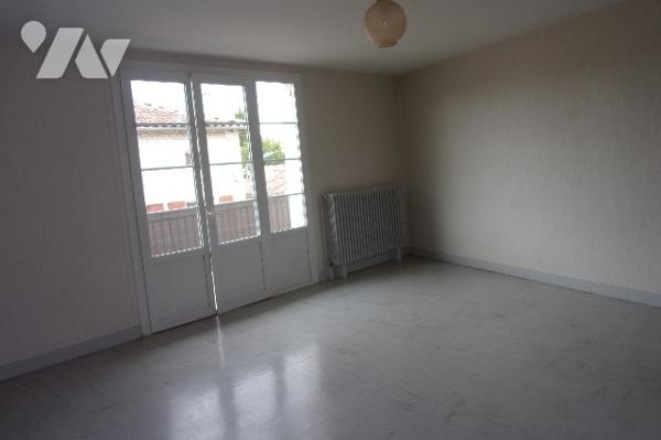 Opportunité investisseur,un ensemble immobilier de 2 appartements de 79m² et 71m² avec garages.