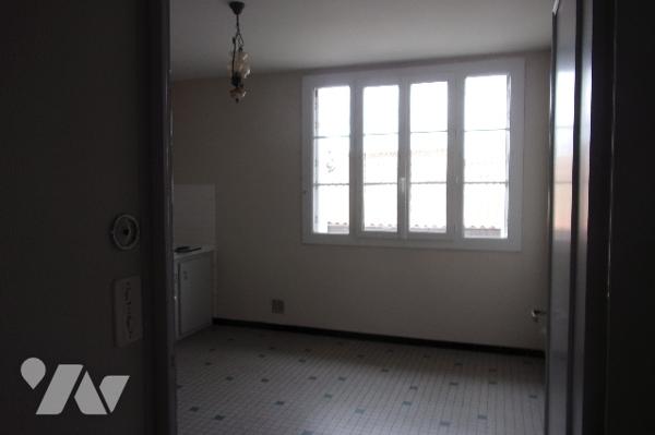 Opportunité investisseur,un ensemble immobilier de 2 appartements de 79m² et 71m² avec garages.