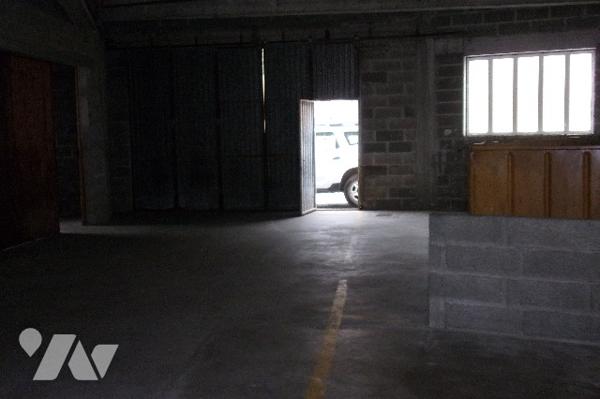 Opportunité investisseur,un ensemble immobilier de 2 appartements de 79m² et 71m² avec garages.