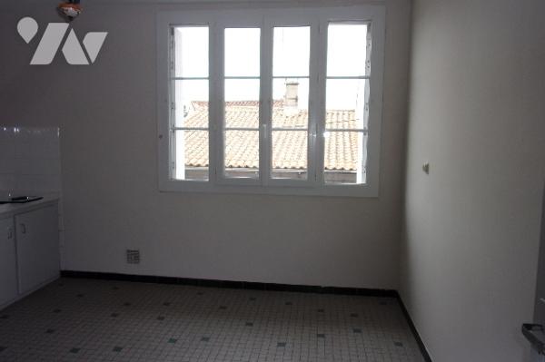 Opportunité investisseur,un ensemble immobilier de 2 appartements de 79m² et 71m² avec garages.