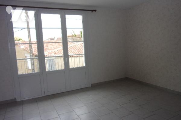 Opportunité investisseur,un ensemble immobilier de 2 appartements de 79m² et 71m² avec garages.