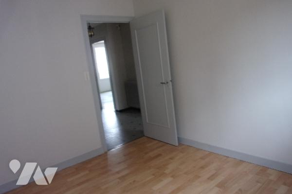 Opportunité investisseur,un ensemble immobilier de 2 appartements de 79m² et 71m² avec garages.