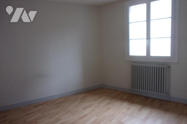 Opportunité investisseur,un ensemble immobilier de 2 appartements de 79m² et 71m² avec garages.