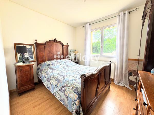 Maison
         5 pièces
        - 168 m² 449 000 € *