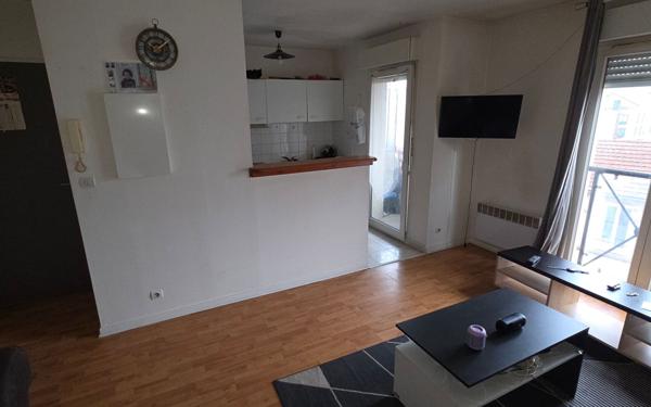 Appartement à vendre    2 pièces •  Vaujours