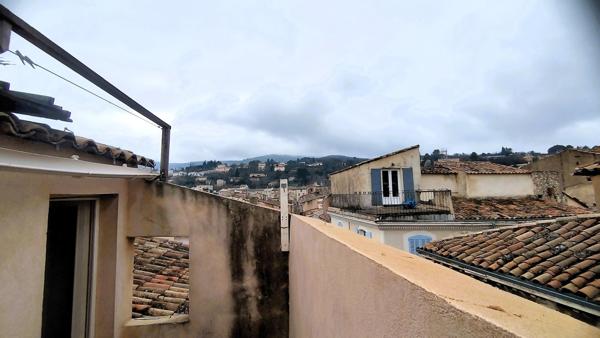 F3 DUPLEX DE 57m² AU CENTRE VILLE D'APT