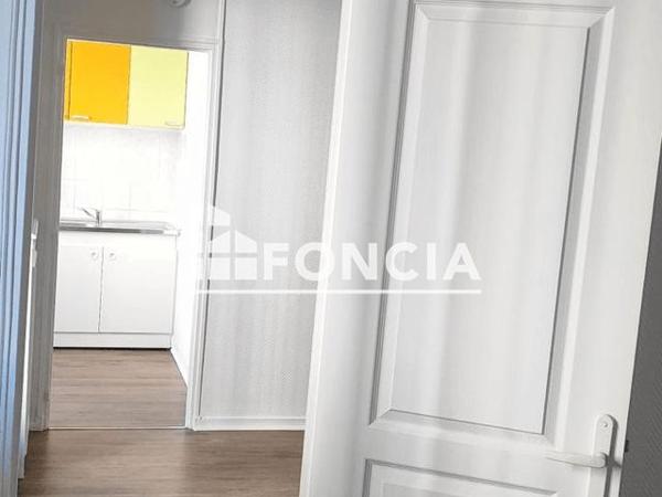 Location Appartement 2 pièces 35.86 m² - 18 RUE DES MECHES Creteil 94000